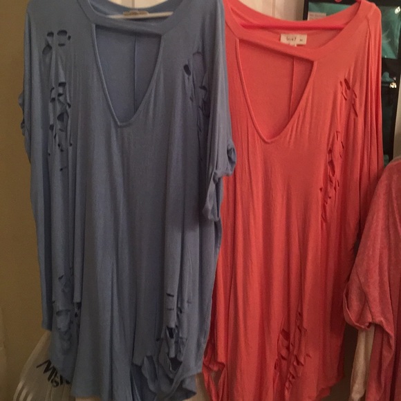 love J Tops - Women’s plus 3x matching “Love J” tunics-like new